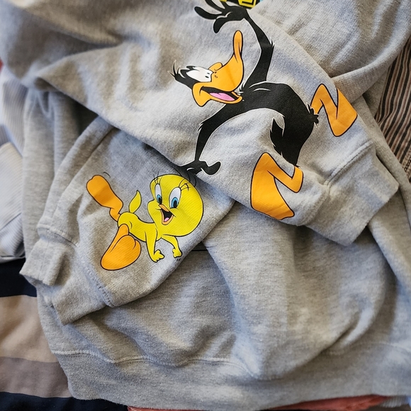 Womens Looney tunes sweatshirt medium - Picture 4 of 5